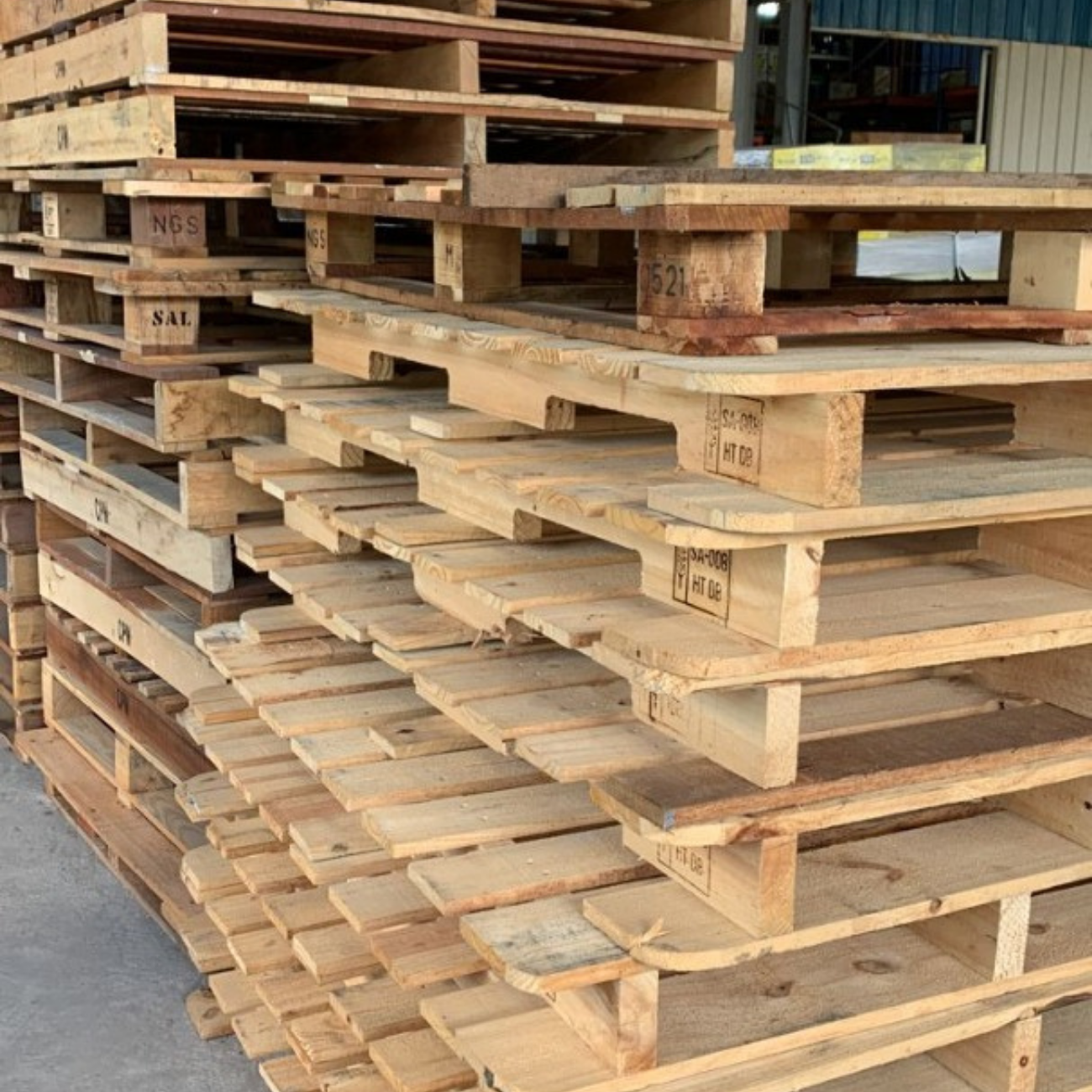 WOOD PALLET